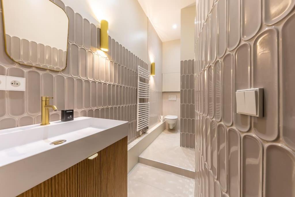 Elegant 4-Star Stay In Central Paris - Suite Apart Luaran gambar