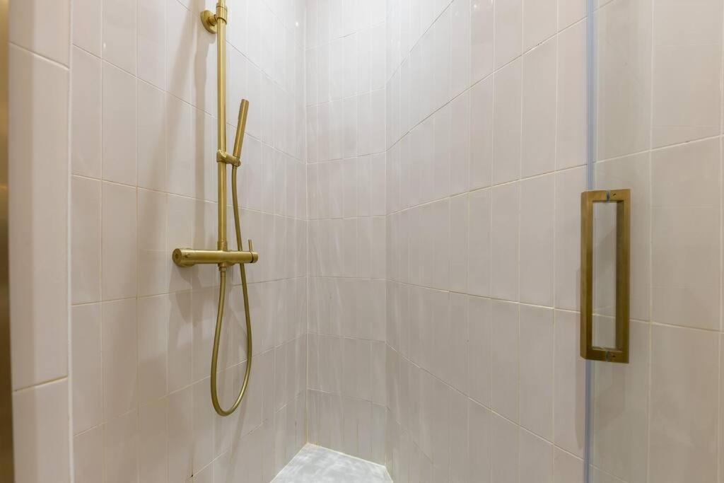 Elegant 4-Star Stay In Central Paris - Suite Apart Luaran gambar